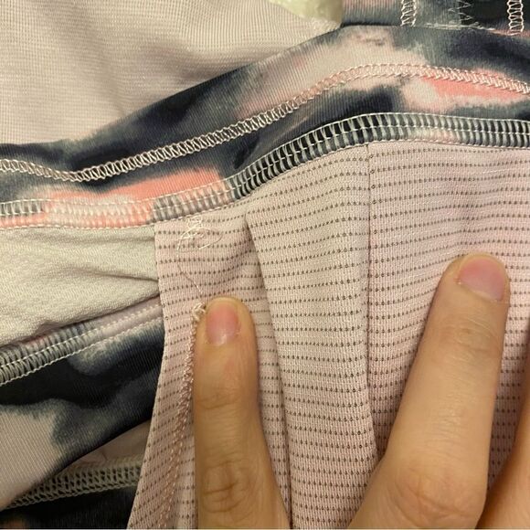 Lululemon blush Rest Less Tank Heathered Barely Pink Wamo Camo size 6 - Picture 9 of 11